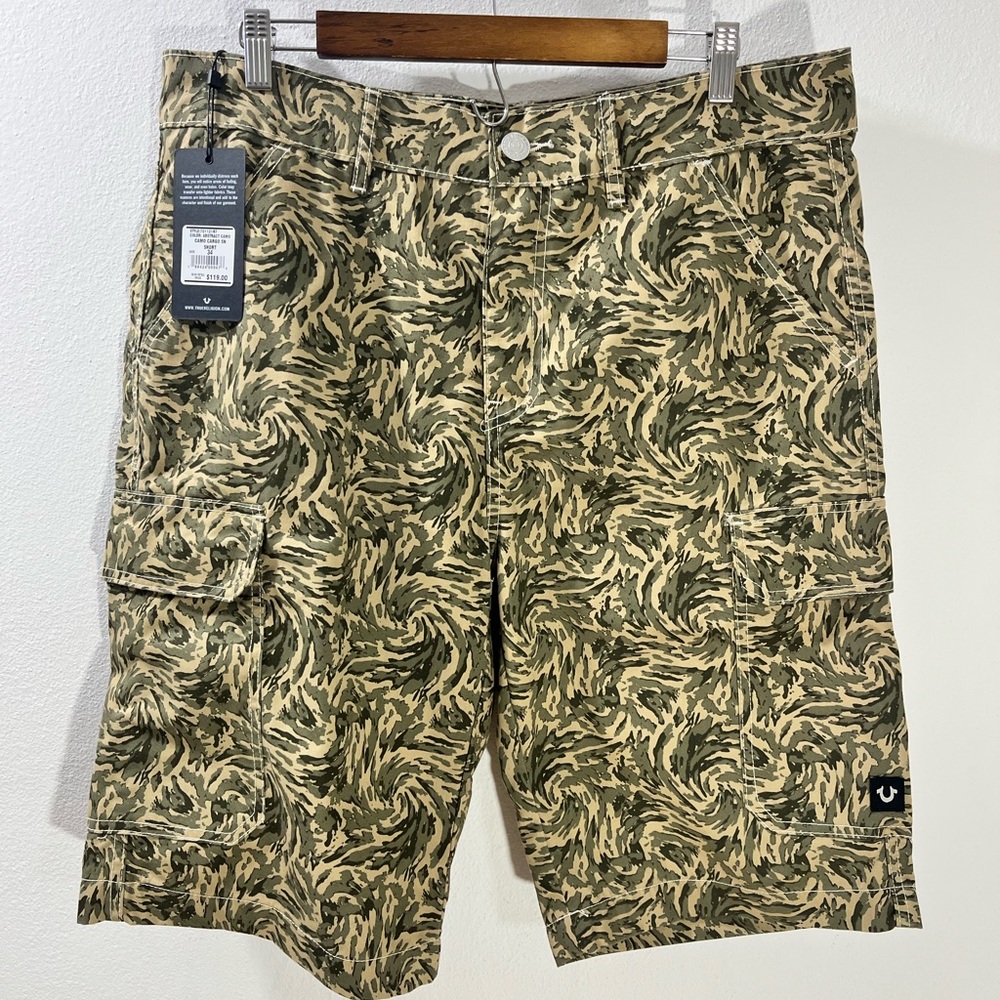 True Religion Abstract Camo Cargo 6-Pkt Cotton Blend 12" Inseam Shorts Size 34